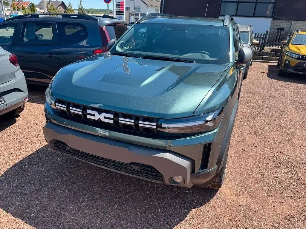 Neu Dacia Duster Journey 154 PS (113 kW) 2026 Zeder grün SUV
