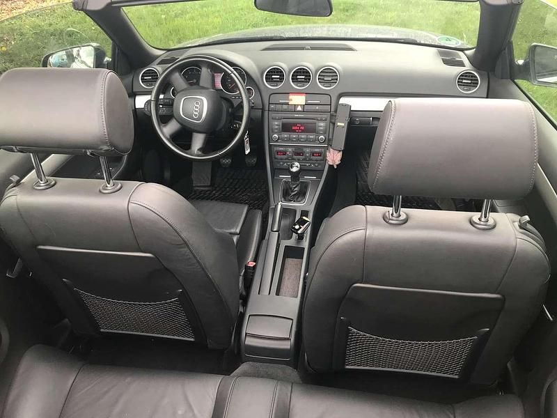 Grau Gebraucht 2008 Audi A4 Cabriolet Cabrio | 8.900 € (Fairer Preis) - Bild 1/4