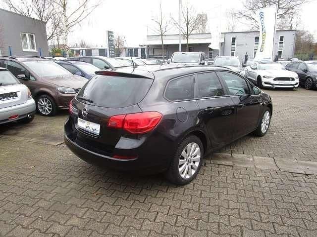 Gebraucht Opel Astra Edition 125 PS (91 kW) 2011 Saphirschwarz mineraleffekt Kombi