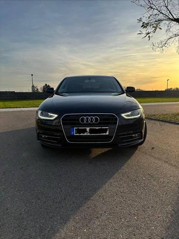 Gebraucht Audi A4 Ambiente 150 PS (110 kW) 2013 Schwarz Limousine