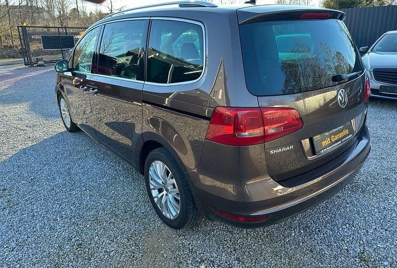 Gebraucht VW Sharan 140 PS (102 kW) 2010 Braun Van / Kleinbus