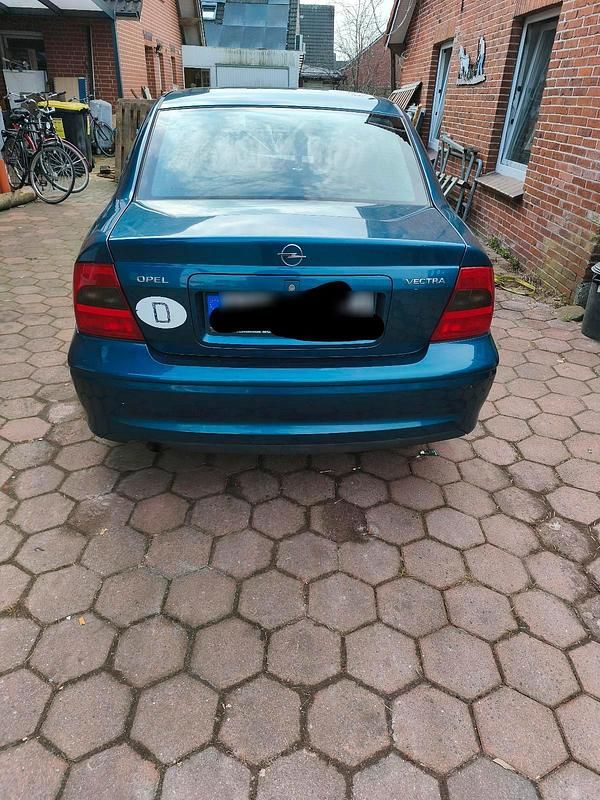 Gebraucht Opel Vectra Edition 101 PS (74 kW) 2000 Limousine