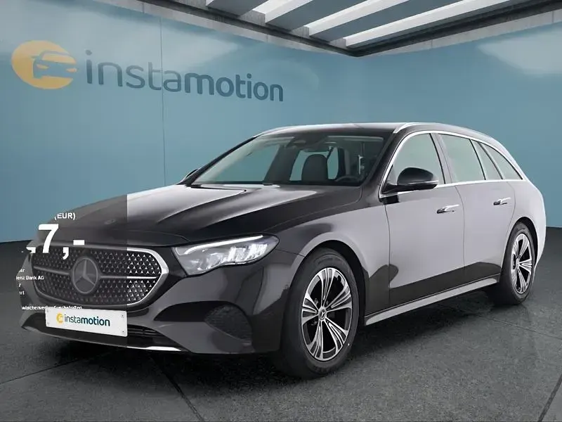 Gebraucht Mercedes E200 204 PS (150 kW) 2025 Schwarz Kombi