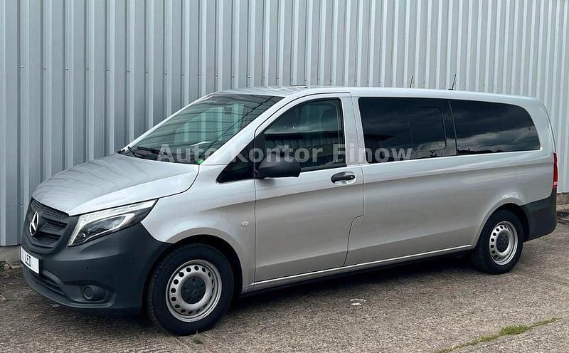 Brillantsilber metallic Gebraucht 2020 Mercedes Vito Kombi | 28.500 € (Fairer Preis) - Bild 1/3
