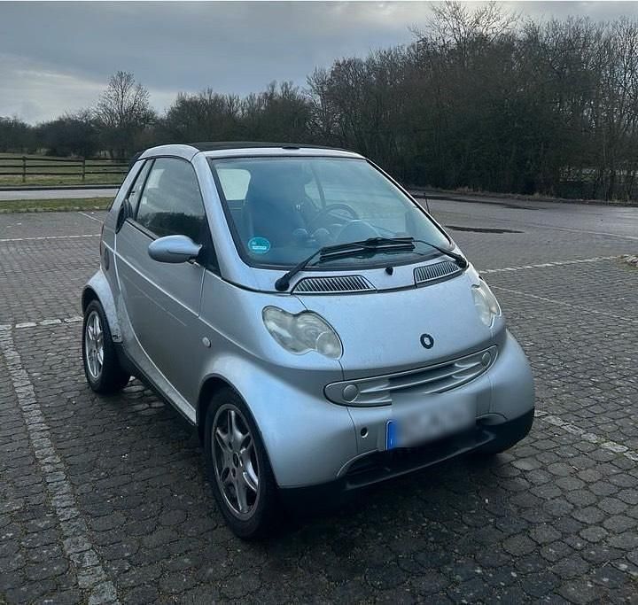 Silber Gebraucht 2002 Smart ForTwo Cabrio Cabrio | 1.800 € - Bild 1/4