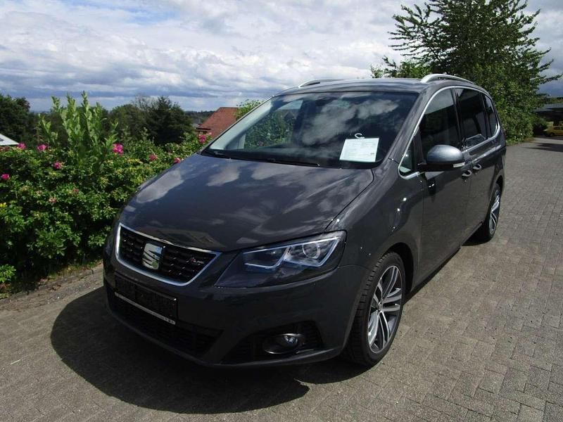 Uranogrey Gebraucht 2022 Seat Alhambra FR-Line Van / Kleinbus | 30.990 € (Fairer Preis) - Bild 1/4