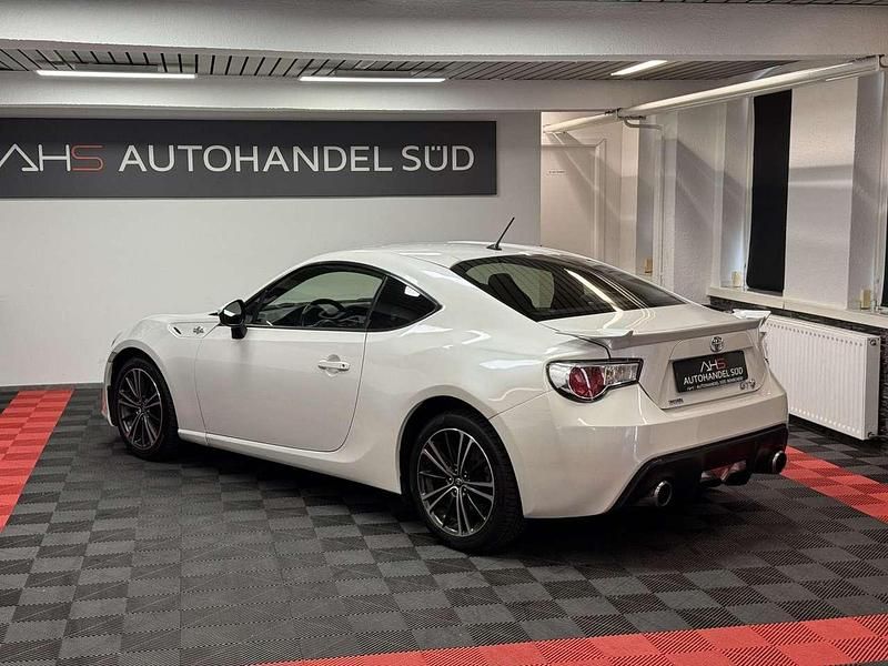 Gebraucht Toyota GT86 GT 200 PS (147 kW) 2013 Satin white Coupé