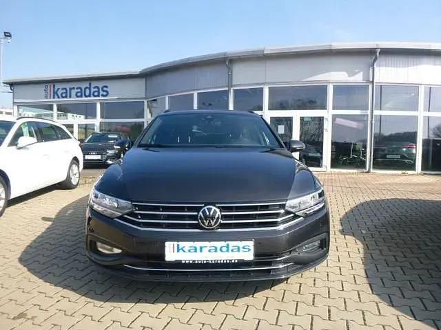 Second-hand VW Passat 150 CP (110 kW) 2022 Gri Break