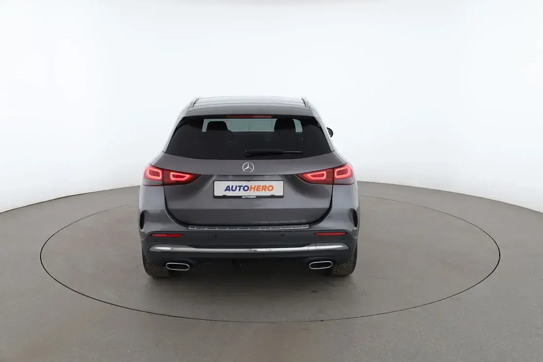 Gebraucht Mercedes GLA250 AMG line 224 PS (164 kW) 2022 Grau SUV