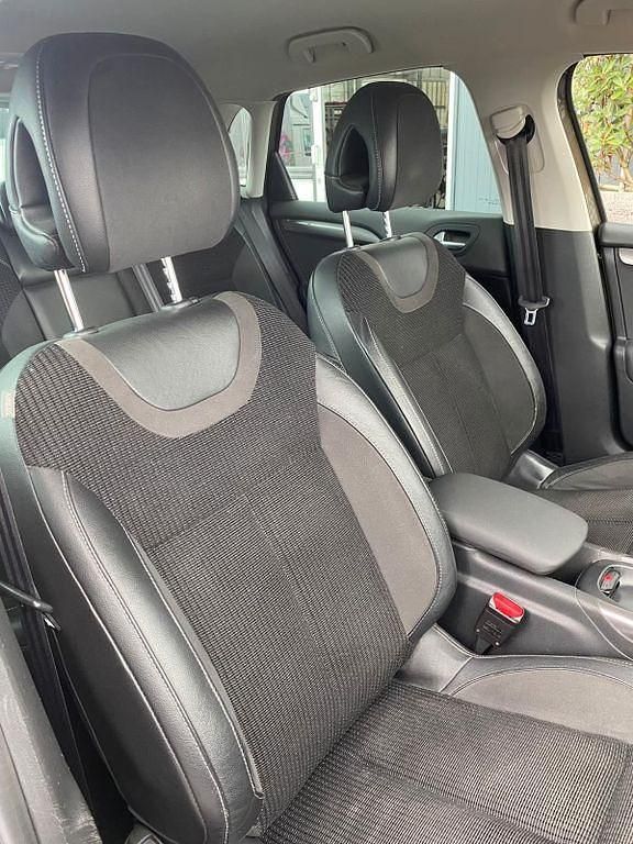 Gebraucht Citroën C4 120 PS (88 kW) 2012 Braun Limousine