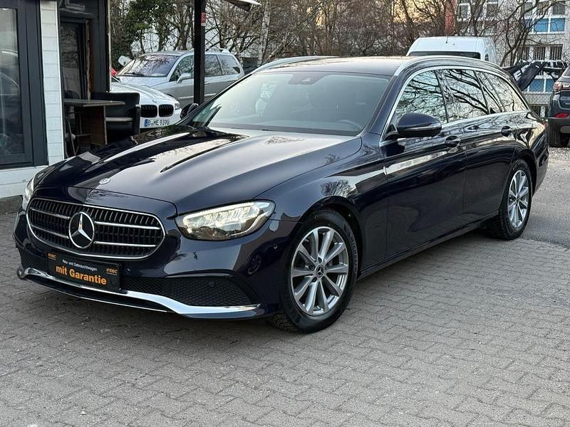 Gebraucht Mercedes E200 160 PS (117 kW) 2020 Blau Kombi