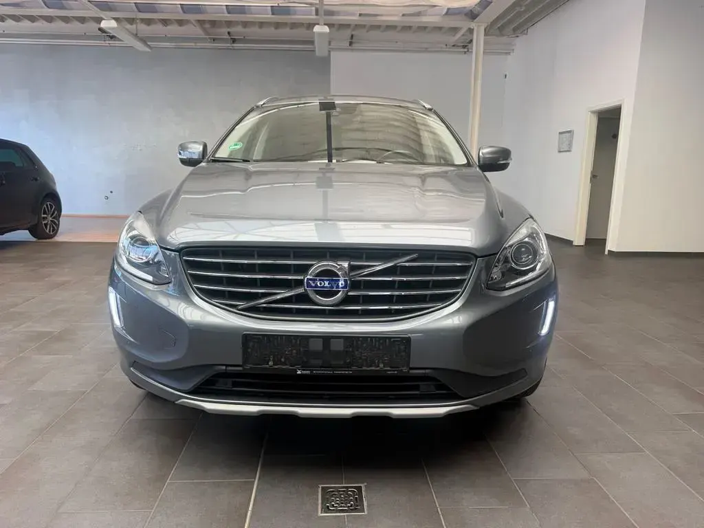 Gebraucht Volvo XC60 Summum 150 PS (110 kW) 2017 Grau SUV