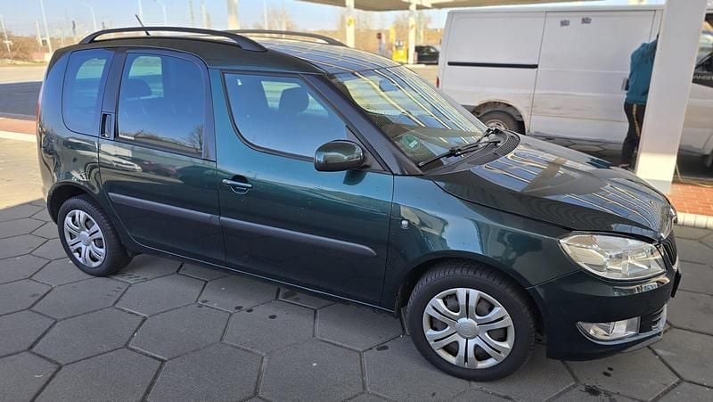 Gebraucht Skoda Roomster 105 PS (77 kW) 2011 Gold Van / Kleinbus