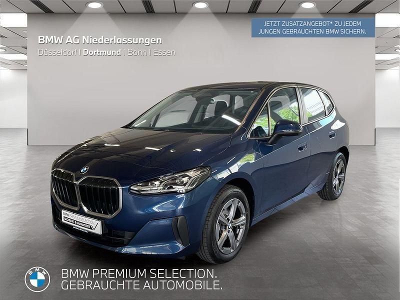 Blau Gebraucht 2023 BMW 218 Active Tourer Luxury Line Van / Kleinbus | 33.299 € (Fairer Preis) - Bild 1/2