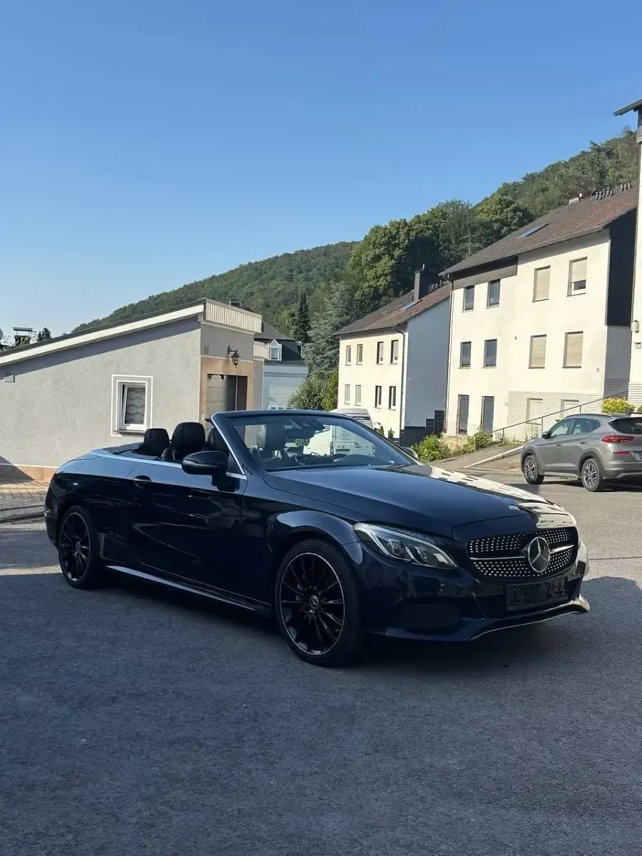Gebraucht Mercedes C250 AMG 204 PS (150 kW) 2017 Blau Cabrio