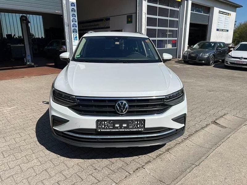 Gebraucht VW Tiguan Active 150 PS (110 kW) 2023 Weiß SUV