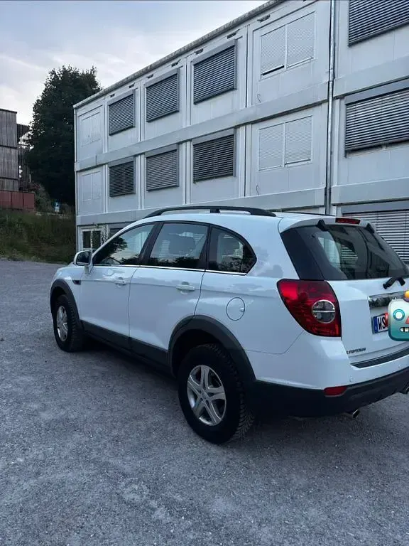 Gebraucht Chevrolet Captiva LT 167 PS (122 kW) 2011 Weiß SUV