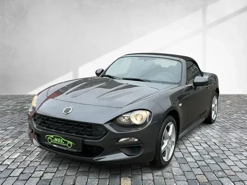 Gebraucht Fiat 124 Spider Basis 140 PS (102 kW) 2019 Colore esterno (meteor grey (metallic)) Cabrio