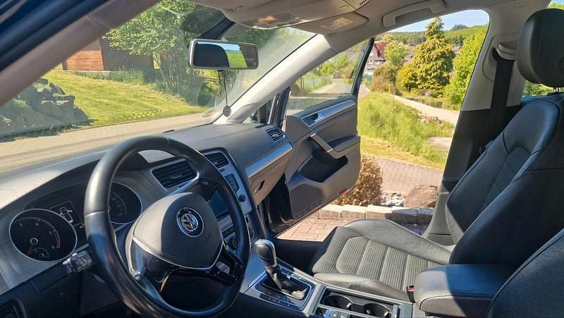 Schwarz Gebraucht 2015 VW Golf VII Kombi | 7.999 € (Fairer Preis) - Bild 1/4