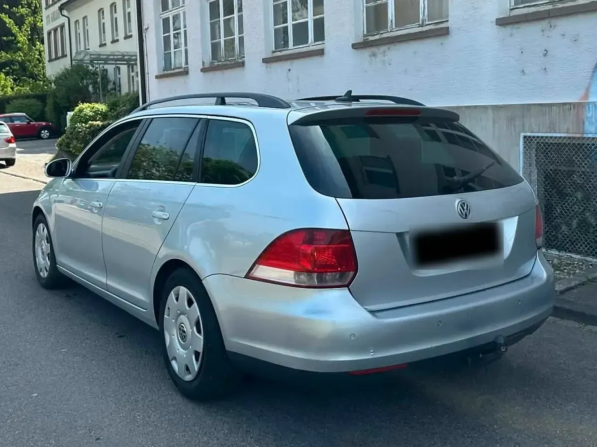 Second-hand VW Golf V 140 CP (102 kW) 2007 Argintiu Break