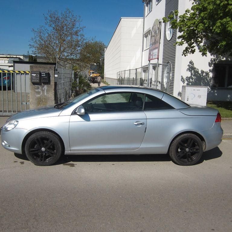 Usata VW Eos 150 CV (110 kW) 2006 Argento Cabrio