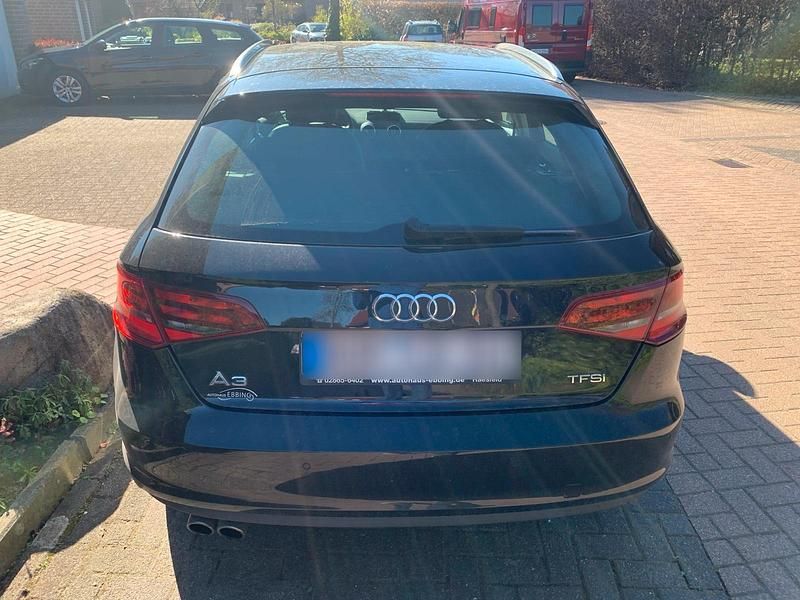 Gebraucht Audi A3 Sportback 122 PS (89 kW) 2013 Schwarz Kleinwagen