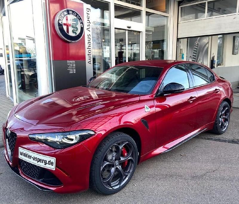 Colore esterno (red) Neu 2025 Alfa Romeo Giulia Quadrifoglio Limousine | 105.750 € - Bild 1/4