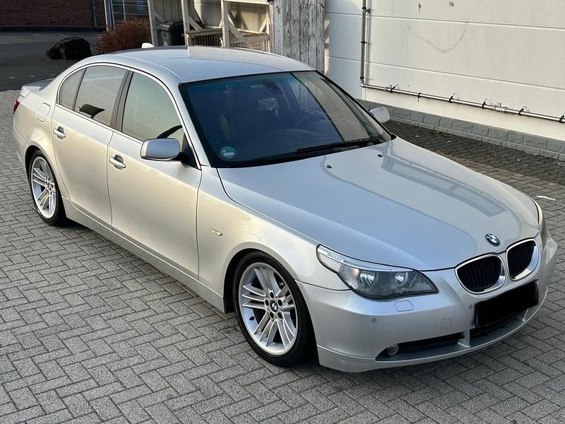Gebraucht BMW 520 170 PS (125 kW) 2004 Silber Limousine