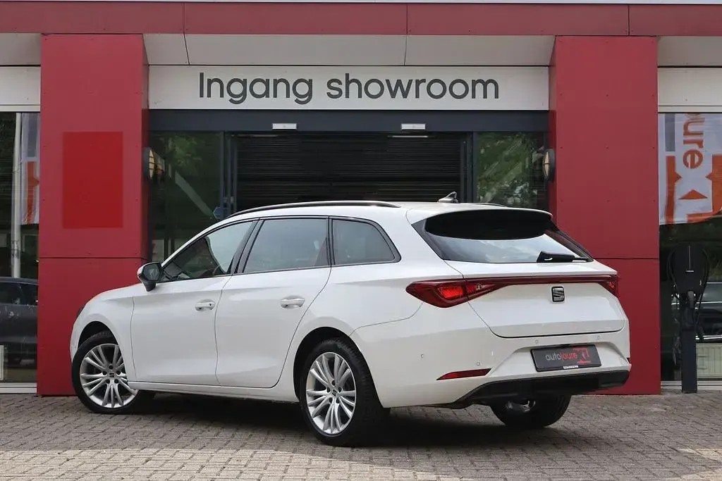 Gebraucht Seat Leon Style 131 PS (96 kW) 2021 Weiß Limousine