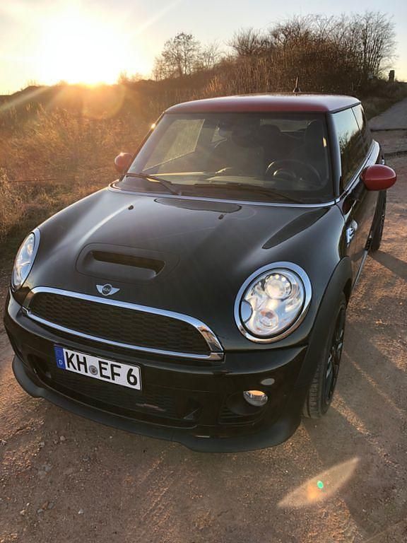Schwarz Gebraucht 2012 Mini John Cooper Works Kleinwagen | 19.900 € (Etwas zu teuer) - Bild 1/4