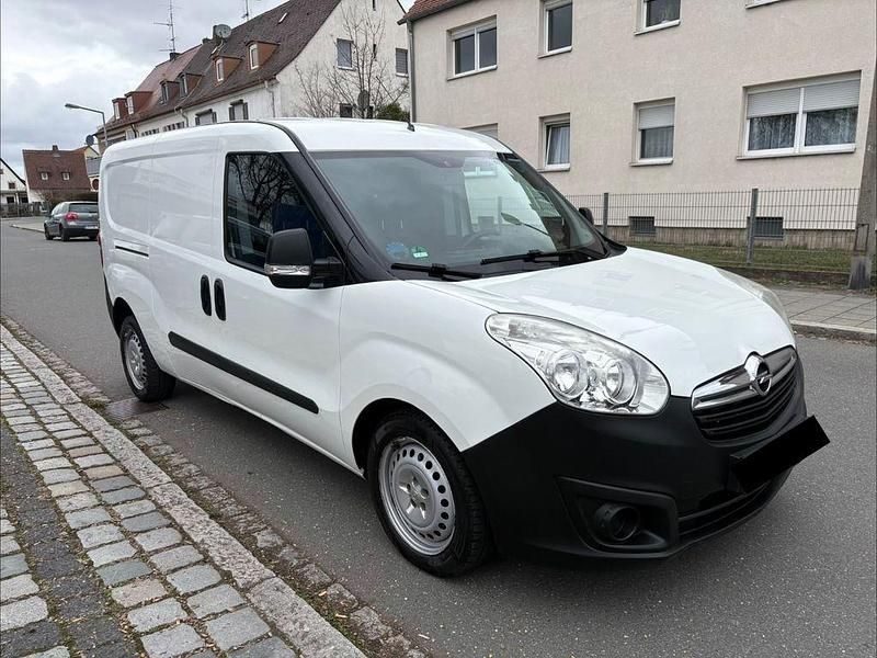 Gebraucht Opel Combo 120 PS (88 kW) 2016 Weiß Van / Kleinbus