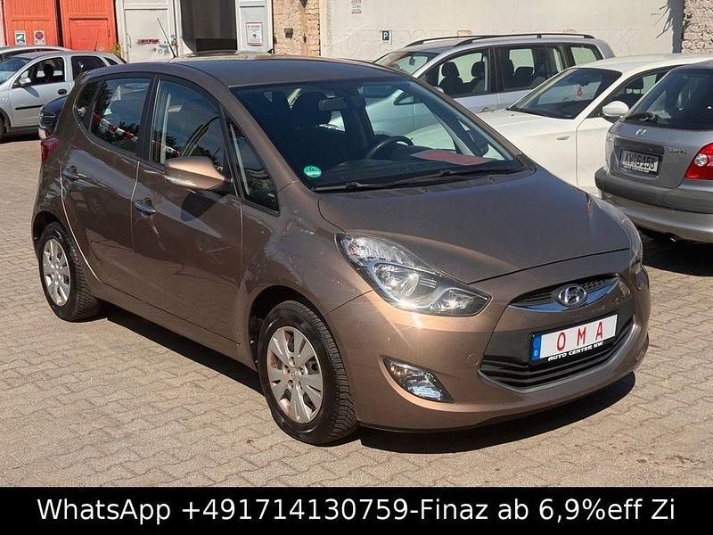 Gebraucht Hyundai ix20 Edition 90 PS (66 kW) 2013 Beige Kleinwagen