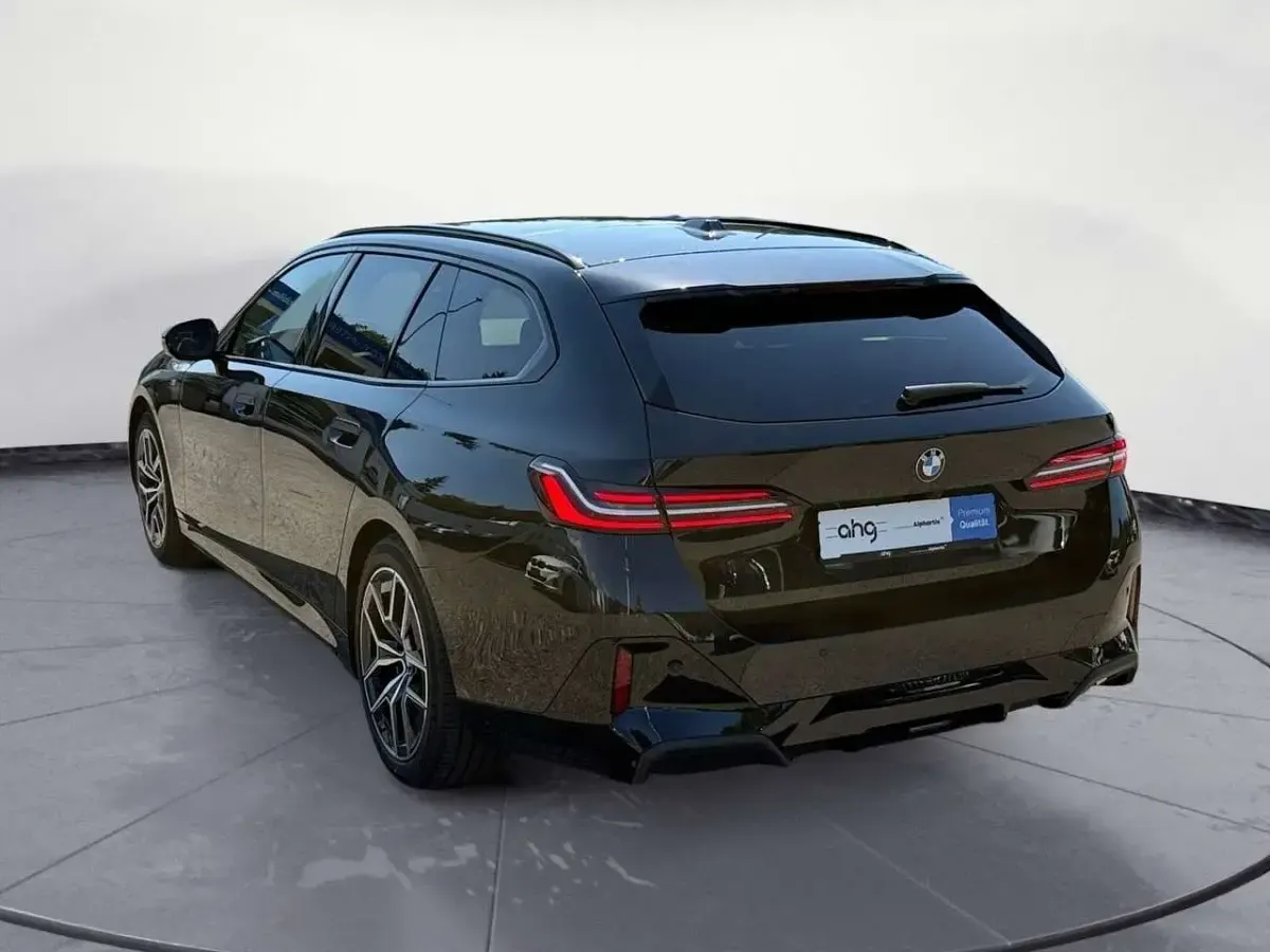 Gebraucht BMW 520 Comfort Edition 197 PS (144 kW) 2024 Schwarz Kombi