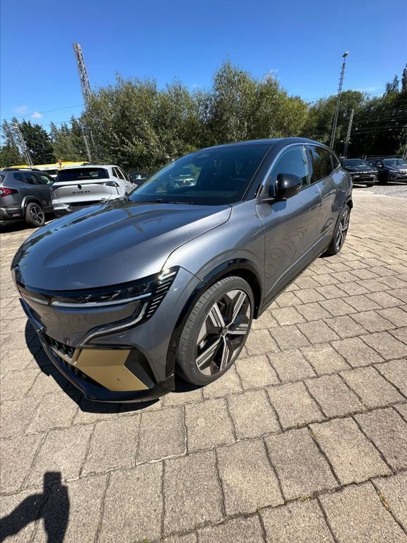Grau kqg + schwarz gne Gebraucht 2022 Renault Mégane Iconic Limousine | 32.490 € (Etwas zu teuer) - Bild 1/4