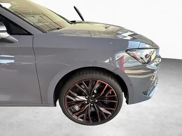 Neu Cupra Leon 300 PS (220 kW) 2025 Graphene grau Limousine
