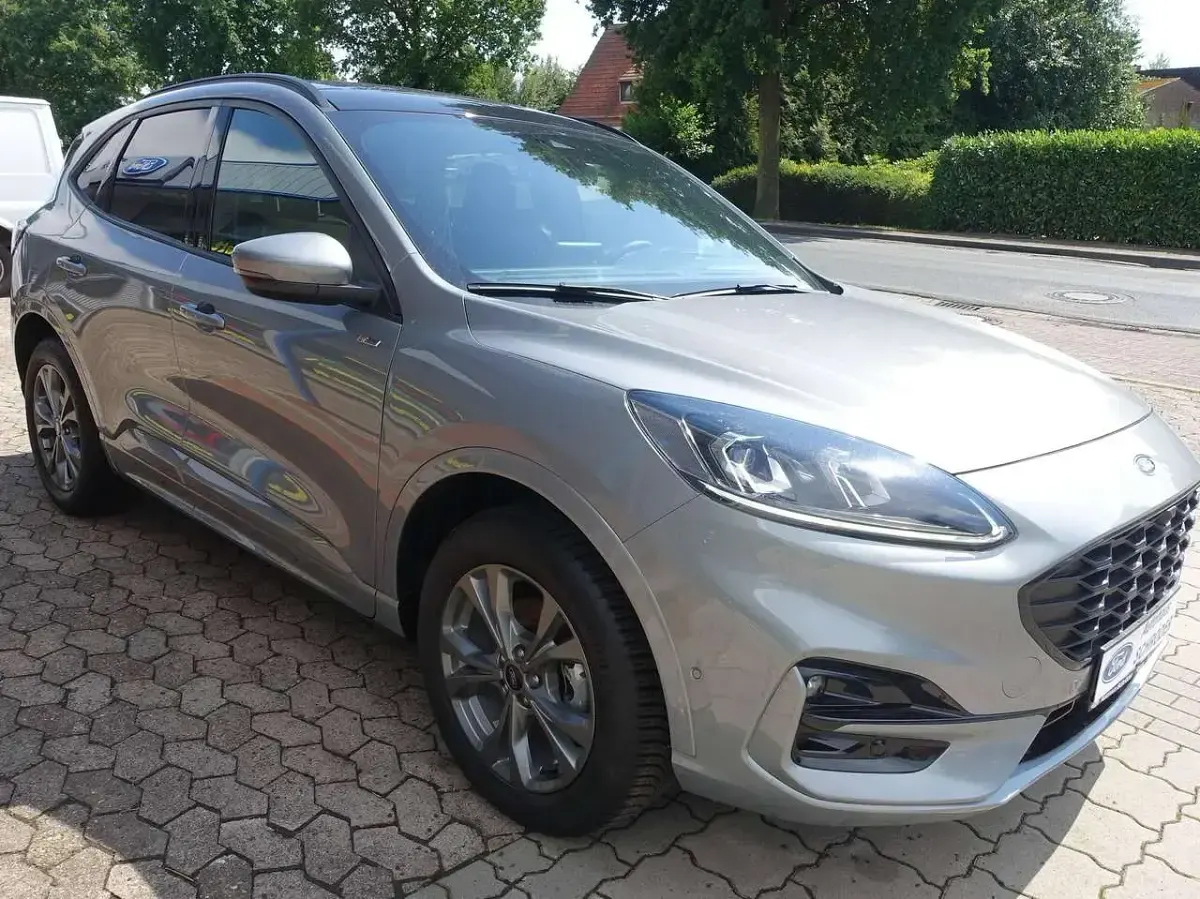 Gebraucht Ford Kuga ST-Line X 152 PS (111 kW) 2024 Solarsilber SUV