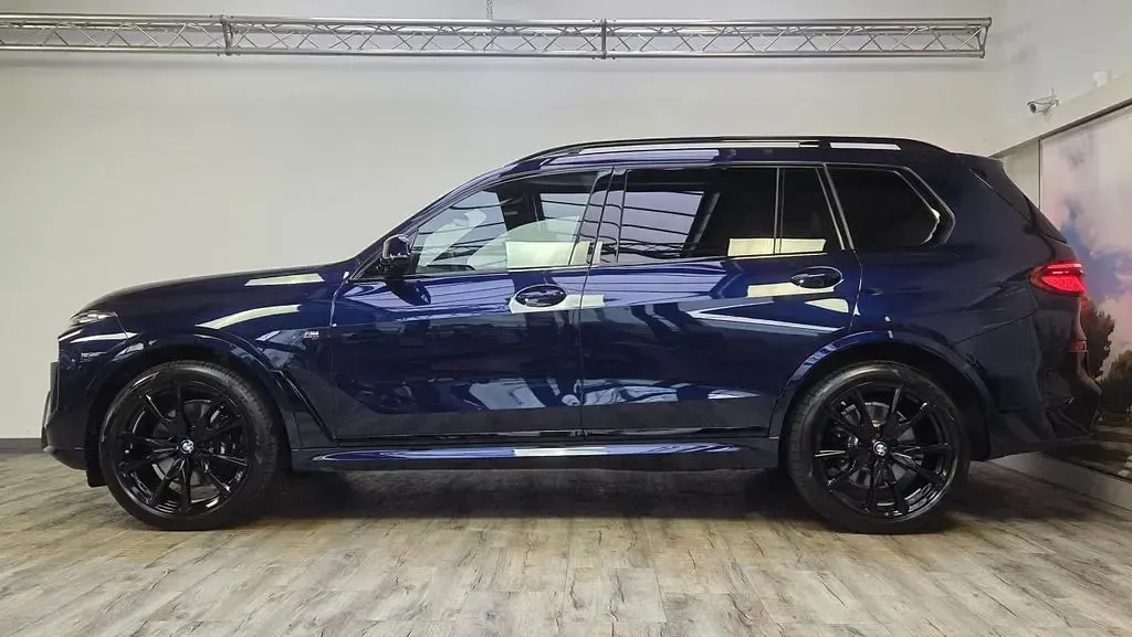Gebraucht BMW X7 M Sport 352 PS (258 kW) 2025 (0c3z) tansanitblau ii metalli SUV
