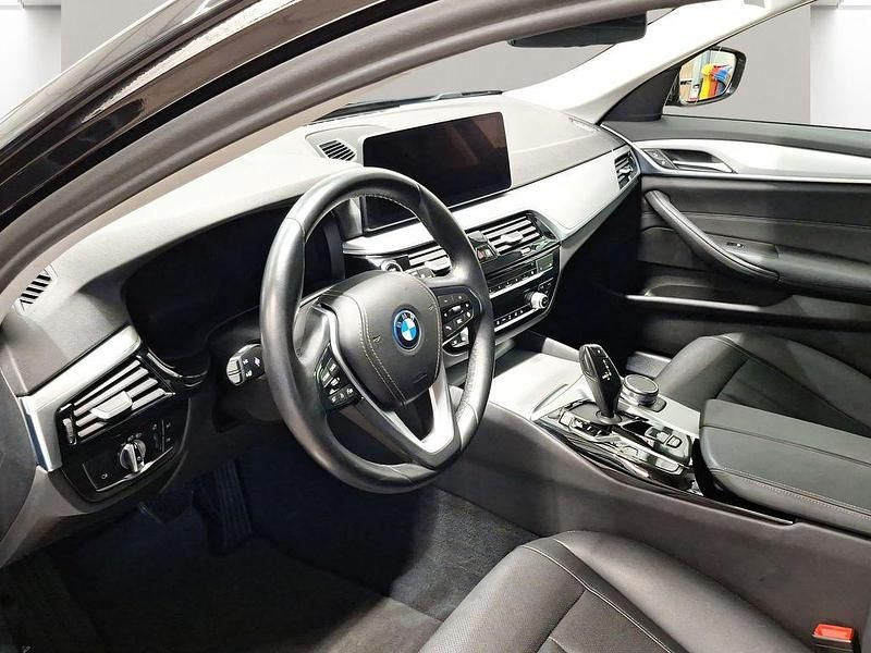 Gebraucht BMW 530e 184 PS (135 kW) 2022 Schwarz Kombi