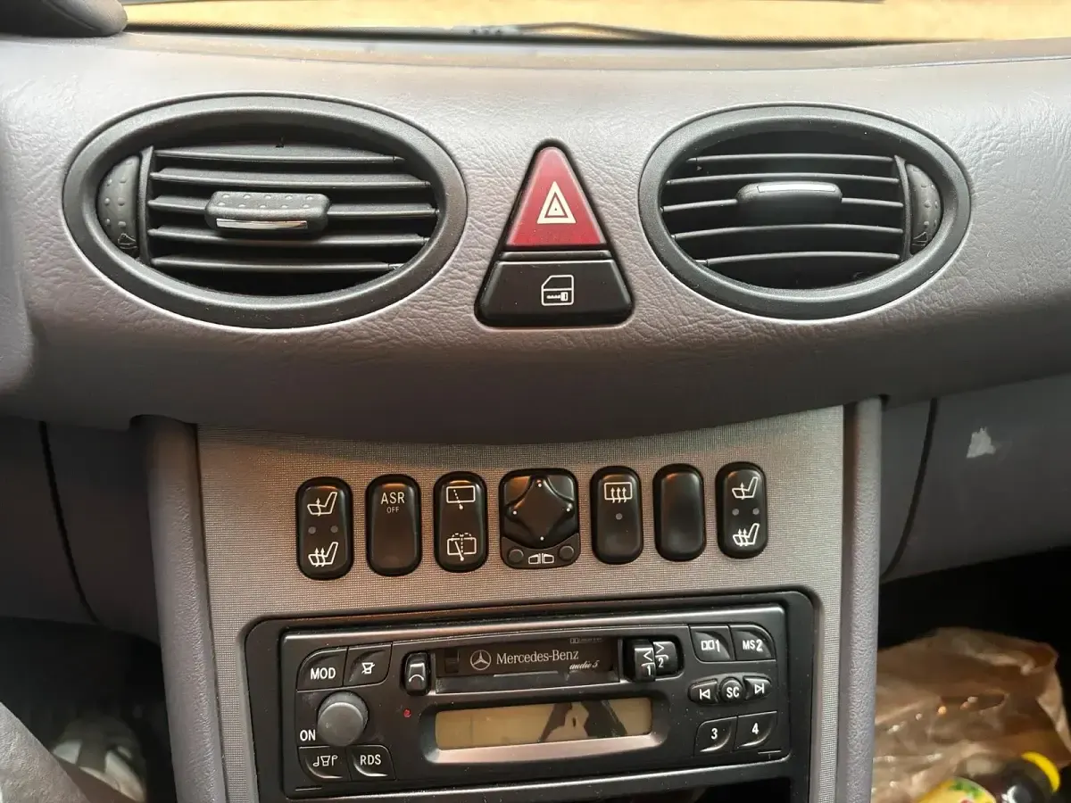 Gebraucht Mercedes A170 95 PS (69 kW) 2001 Silber Kleinwagen