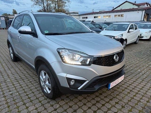 Silber Gebraucht 2016 Ssangyong (KGM) Korando Crystal SUV | 12.999 € (Teuer) - Bild 1/4