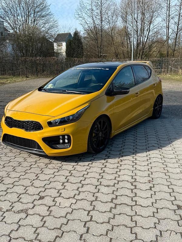 Gebraucht Kia Ceed GT GT 204 PS (150 kW) 2016 Gelb Coupé