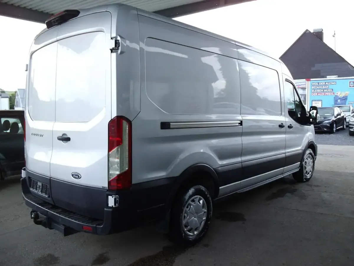 Gebraucht Ford Transit Trend 170 PS (125 kW) 2022 Silber SUV