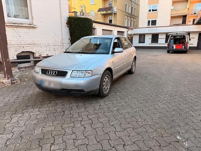 Gebraucht Audi A3 101 PS (74 kW) 1999 Silber Kleinwagen