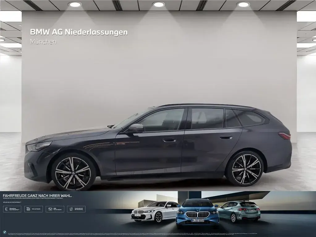 Gebraucht BMW 520 M Sport 190 PS (139 kW) 2025 Grau Kombi