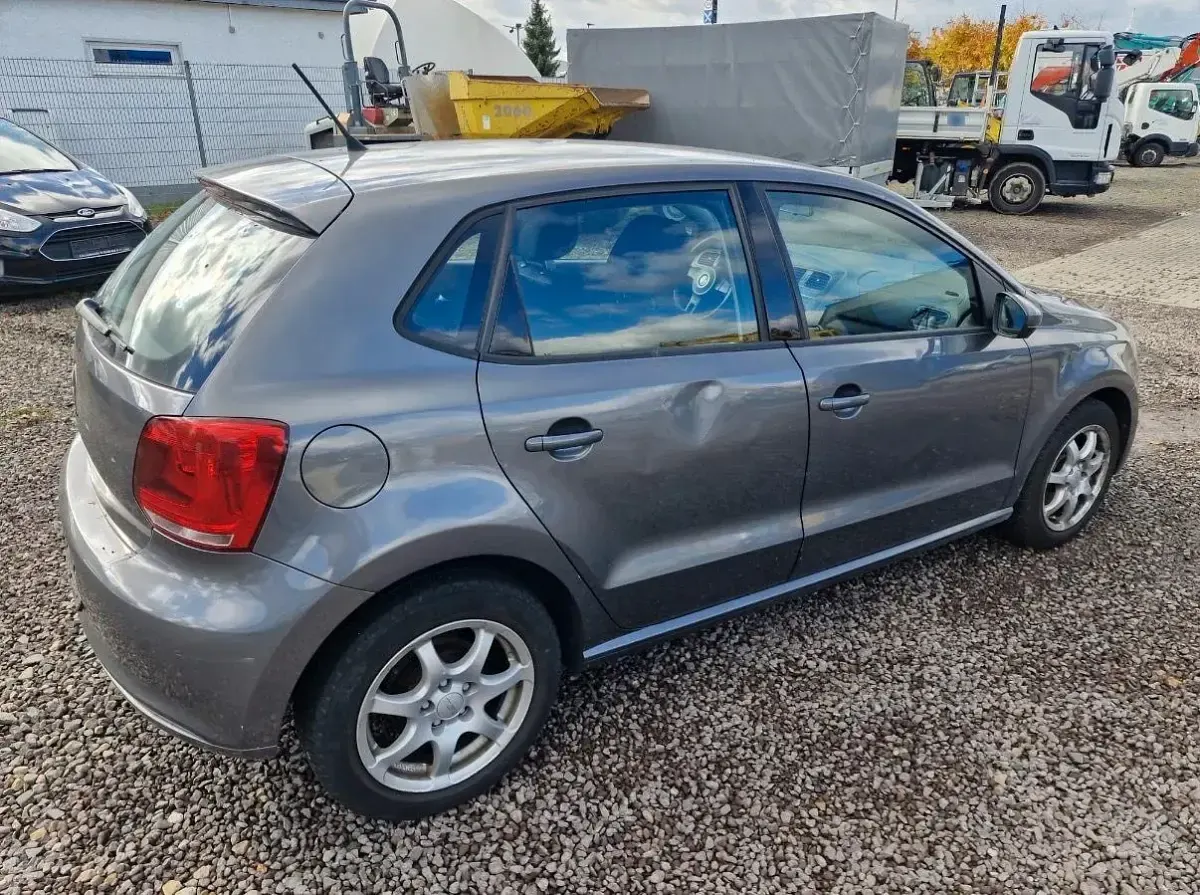 Second-hand VW Polo 69 CP (50 kW) 2010 Gri Hatchback