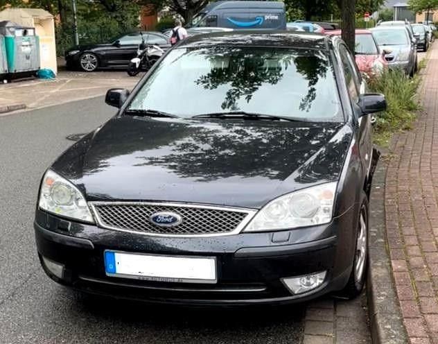 Schwarz Gebraucht 2004 Ford Mondeo Ghia Limousine | 2.300 € (Fairer Preis) - Bild 1/4