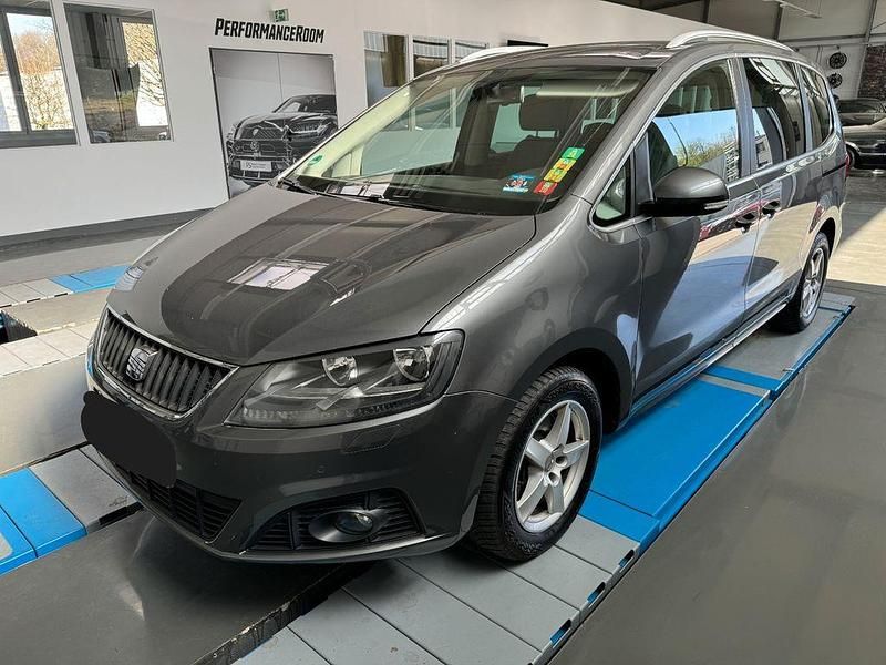 Grau Gebraucht 2015 Seat Alhambra 4You Van / Kleinbus | 14.000 € (Guter Preis) - Bild 1/4