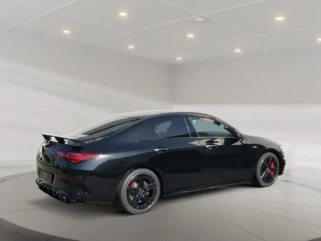 Gebraucht Mercedes CLA35 AMG AMG 306 PS (225 kW) 2024 Metalliclack kosmosschwarz Coupé