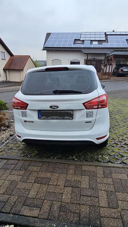 Gebraucht Ford B-MAX Titanium 125 PS (91 kW) 2017 Weiß Van / Kleinbus