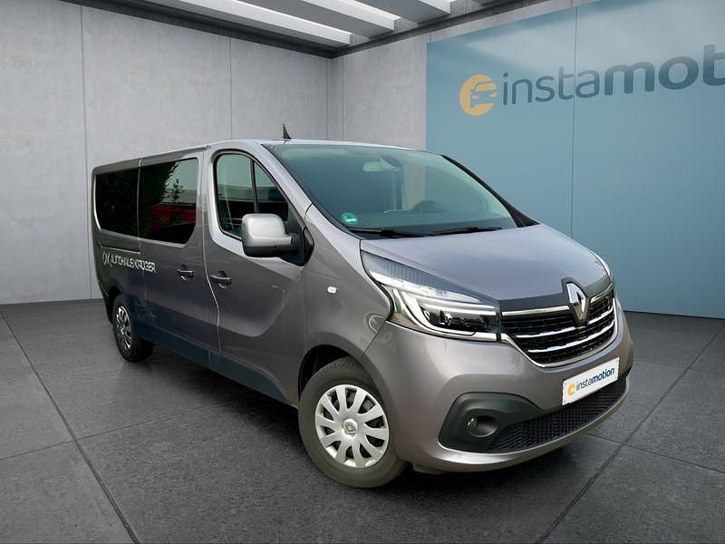 Gebraucht Renault Trafic Life 170 PS (125 kW) 2021 Grau Van / Kleinbus